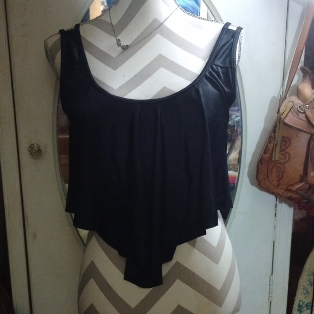 Black Asymmetrical Sleeveless Tank Top